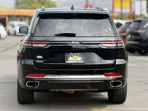 Used 2023 Jeep Grand Cherokee Overland w/ Luxury Tech Group IV AWD/4WD image 6