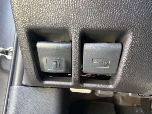 Used 2024 Toyota RAV4 XLE Premium image 30