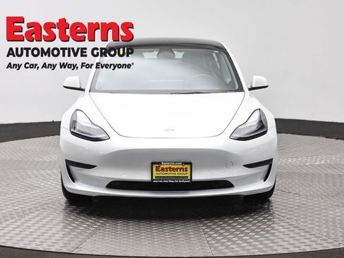 Used 2023 Tesla Model 3 Standard Range RWD image 2