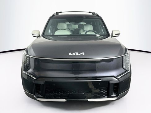 Used 2024 Kia EV9 GT-Line AWD/4WD image 2