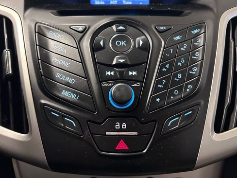 Used 2014 Ford Focus SE FWD image 15