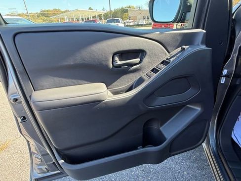 New 2026 Nissan Frontier SV w/ All-Weather Content Package image 10