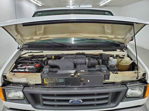 Used 2006 Ford E-150 and Econoline 150 image 9