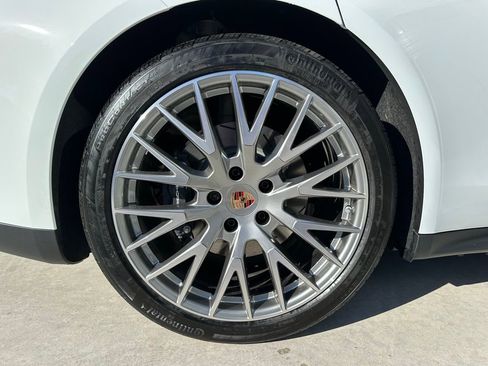 Used 2026 Porsche Panamera 4 image 44