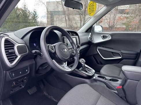 Used 2020 Kia Soul LX image 6