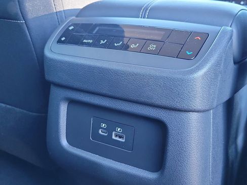 New 2025 Nissan Pathfinder SV image 20