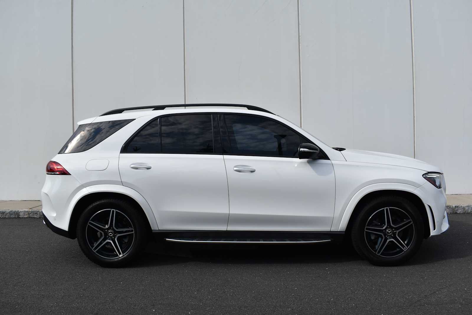 Used 2022 Mercedes-Benz GLE 350 4MATIC image 4