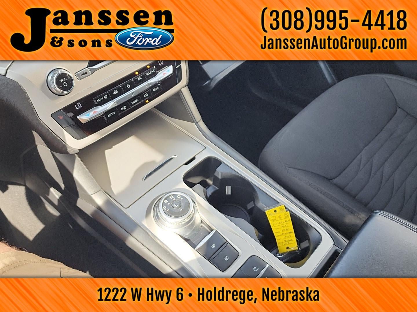 Used 2021 Ford Explorer XLT RWD image 32