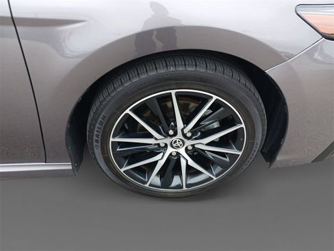 Used 2023 Toyota Camry SE image 16