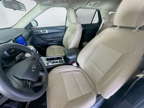 Used 2021 Ford Explorer 2WD image 18