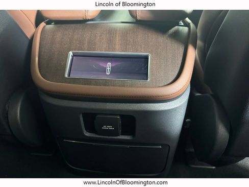 New 2026 Lincoln Navigator Reserve AWD/4WD image 23