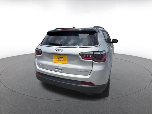 Used 2025 Jeep Compass Limited AWD/4WD image 13