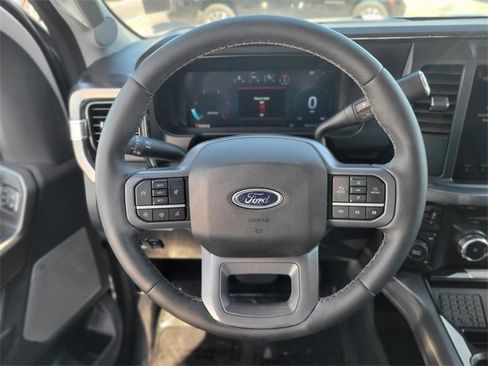 Certified 2025 Ford F250 Lariat w/ Chrome Package image 22