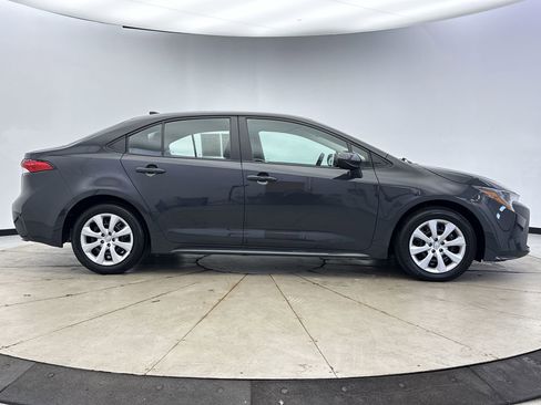 Used 2024 Toyota Corolla LE image 6