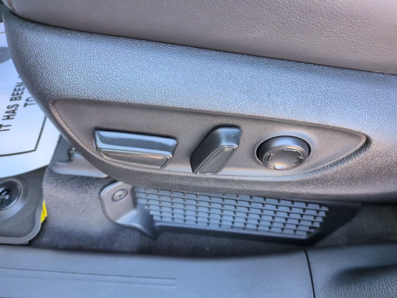 New 2026 Toyota Sienna Platinum AWD/4WD image 15