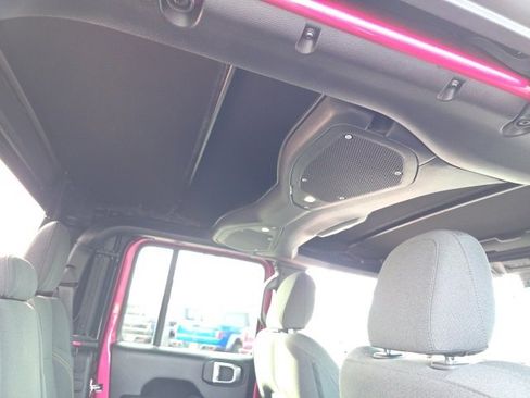 Used 2024 Jeep Gladiator Sport image 47