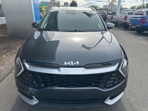 Used 2023 Kia Sportage EX AWD/4WD image 2