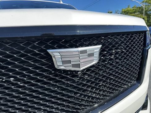 Used 2023 Cadillac Escalade Sport Platinum w/ LPO, ONYX Package AWD/4WD image 10
