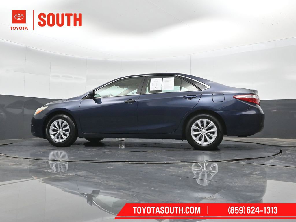 Used 2016 Toyota Camry LE FWD image 40