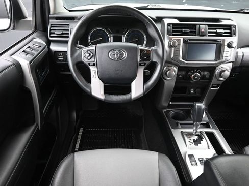 Used 2019 Toyota 4Runner SR5 Premium image 11