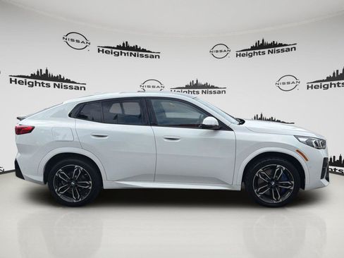 Used 2025 BMW X2 xDrive28i AWD/4WD image 6