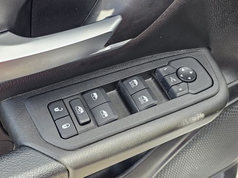 Used 2025 RAM 1500 Big Horn image 16