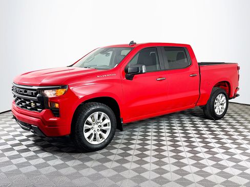 Used 2024 Chevrolet Silverado 1500 Custom RWD image 4