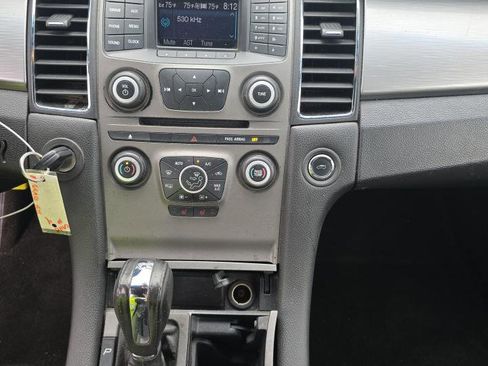 Used 2013 Ford Taurus SEL FWD image 11