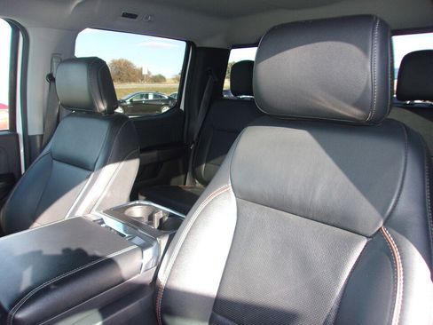 Used 2022 Ford F150 Lariat image 14