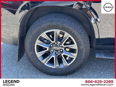 Used 2024 Chevrolet Tahoe Z71 AWD/4WD image 5