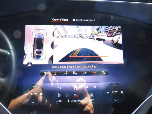 Used 2023 Mercedes-Benz EQS 580 4MATIC Sedan w/ Exclusive Trim Package image 15