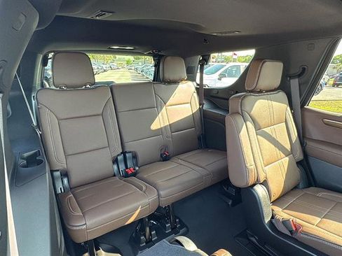 New 2026 Chevrolet Tahoe High Country AWD/4WD image 16