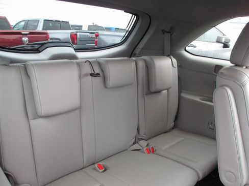 Used 2019 Toyota Highlander XLE image 20