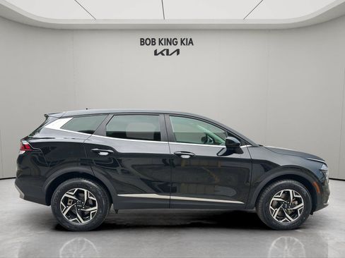 Used 2024 Kia Sportage LX AWD/4WD image 6