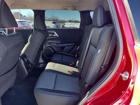 Used 2022 Mitsubishi Outlander ES image 12