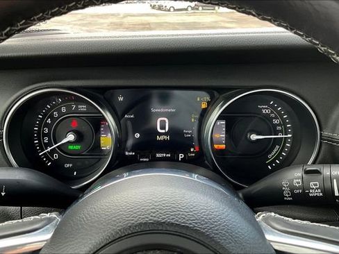 Used 2021 Jeep Wrangler Unlimited Sahara w/ Cold Weather Group AWD/4WD image 13