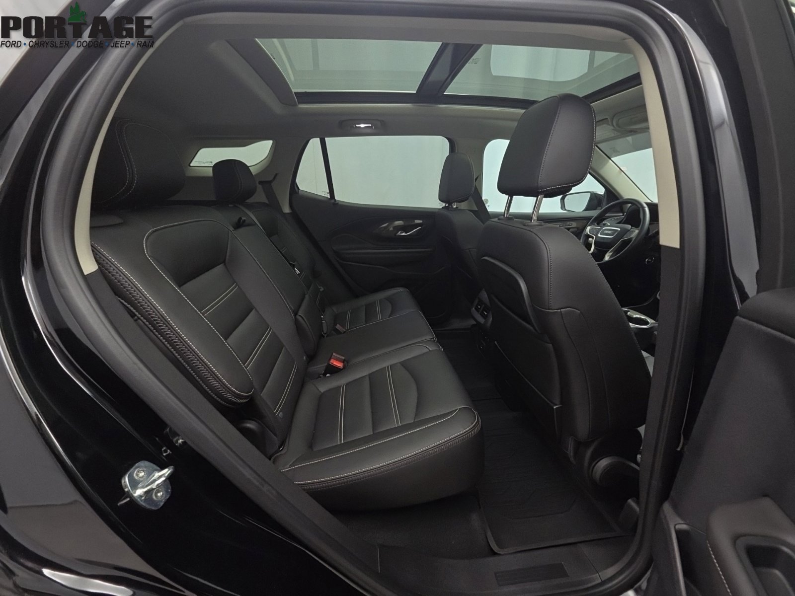 Used 2023 GMC Terrain Denali w/ LPO, Floor Liner Package AWD/4WD image 42