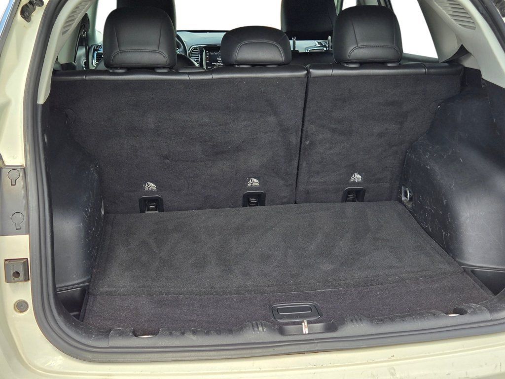Used 2019 Jeep Compass Limited FWD image 12