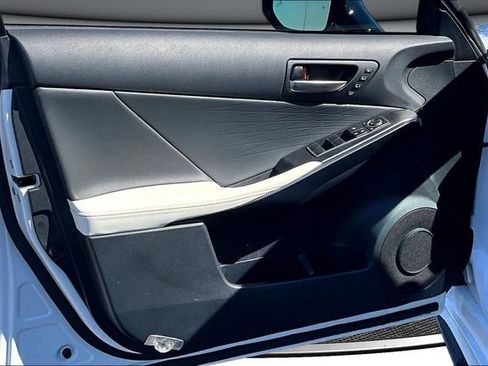 Used 2023 Lexus IS 500 image 19