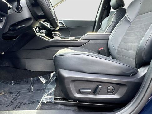 Used 2025 Mitsubishi Outlander SE image 18