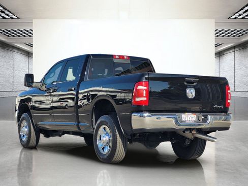 Used 2024 RAM 2500 Tradesman w/ Chrome Appearance Group AWD/4WD image 7