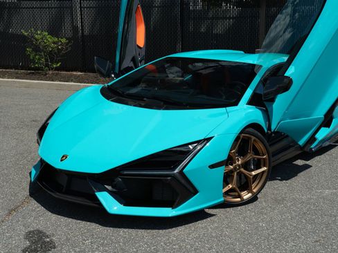 Used 2024 Lamborghini Revuelto AWD/4WD image 29