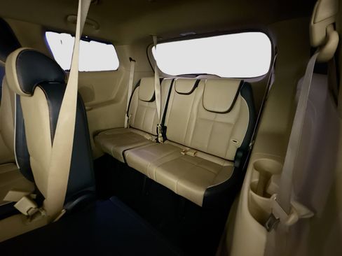 Used 2020 Kia Sedona EX w/ EX Premium Package image 42