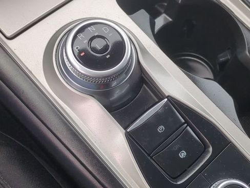 Used 2023 Ford Explorer XLT AWD/4WD image 38