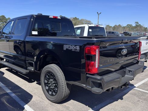 New 2026 Ford F250 Lariat w/ Black Appearance Package image 5
