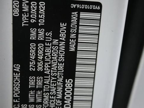 Used 2021 Porsche Cayenne image 19