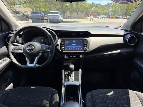 Used 2021 Nissan Kicks SV FWD image 15