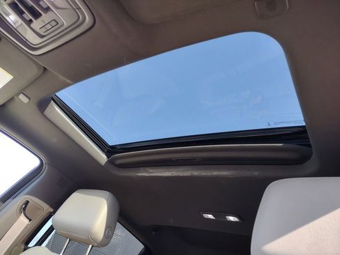 Used 2019 GMC Sierra 1500 SLT w/ SLT Premium Plus Package AWD/4WD image 5