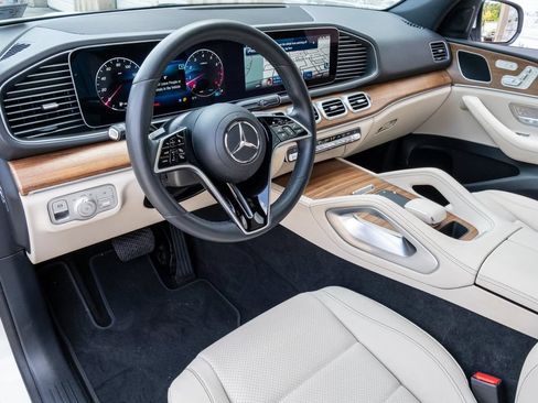 Used 2025 Mercedes-Benz GLE 350 4MATIC image 15