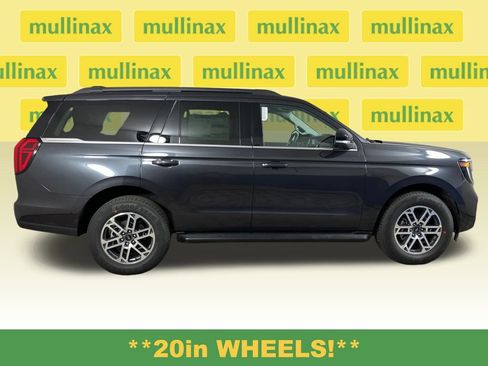 New 2026 Ford Expedition Active RWD image 2